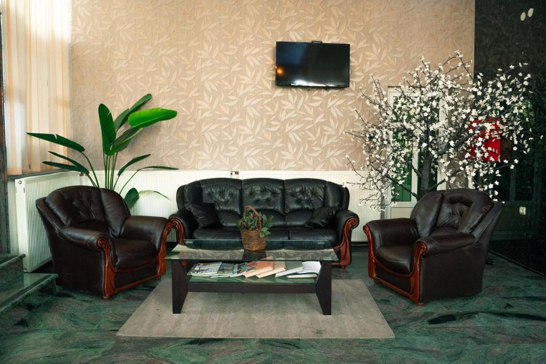 Hotel Zeleni Vir Ni エクステリア 写真
