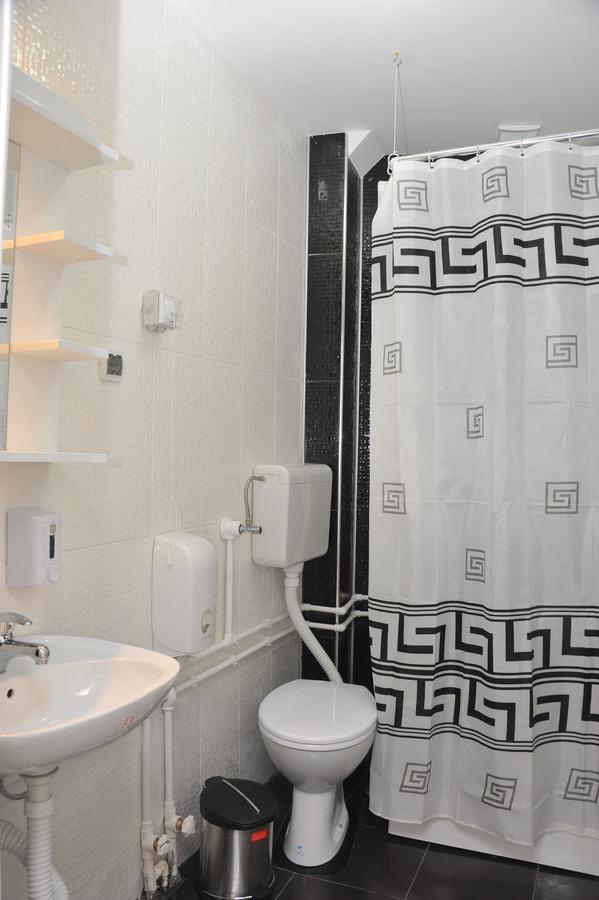 Hotel Zeleni Vir Ni エクステリア 写真