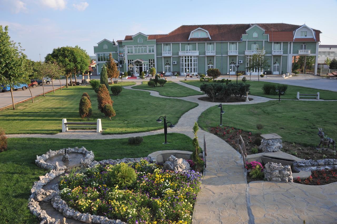 Hotel Zeleni Vir Ni エクステリア 写真