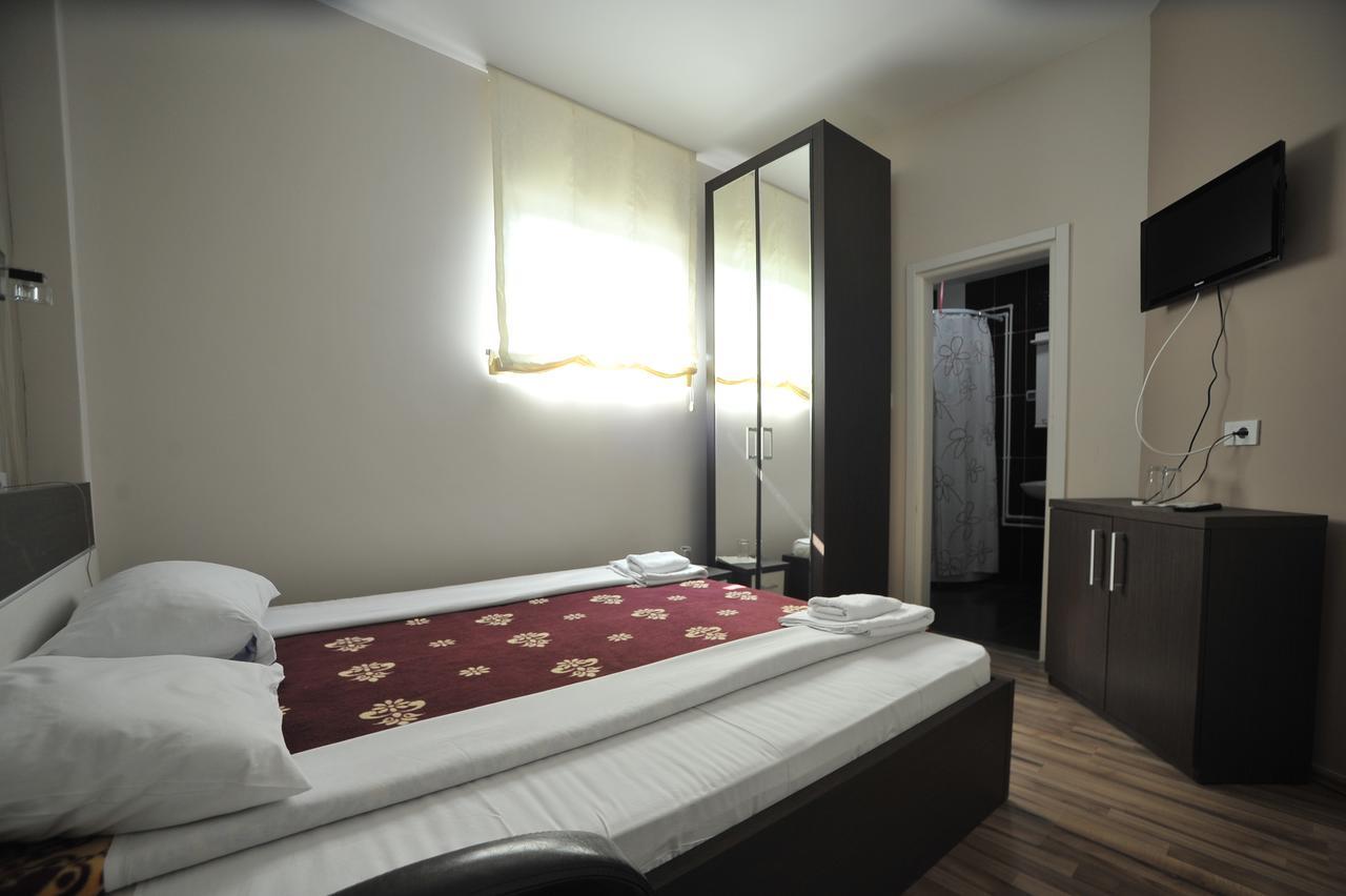Hotel Zeleni Vir Ni エクステリア 写真